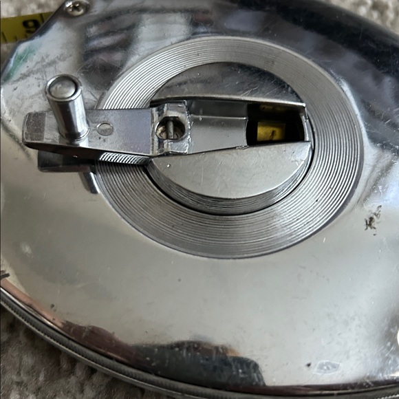 Vintage 100 ft tape measure. Klein Tools. - Picture 4 of 5